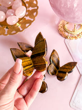 Load image into Gallery viewer, Tigers Eye 3D Butterfly
