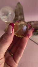 Load and play video in Gallery viewer, Citrine Faceted Heart 010
