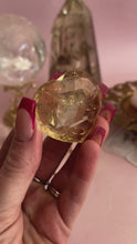 Load and play video in Gallery viewer, Citrine Faceted Heart 019
