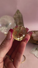 Load and play video in Gallery viewer, Citrine Faceted Heart 013
